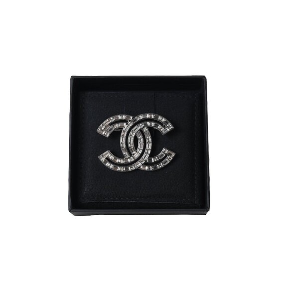 Chanel Baguette Crystal CC Brooch Silver - Picture 1 of 1